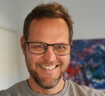 James Donald Profile Picture2