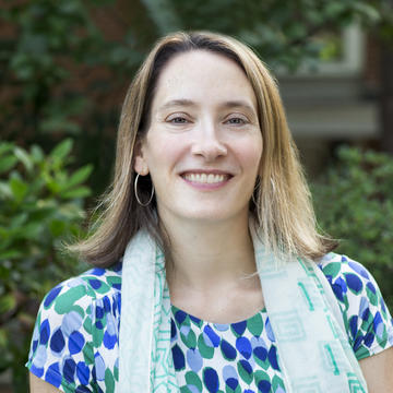 Elizabeth Foster Headshot